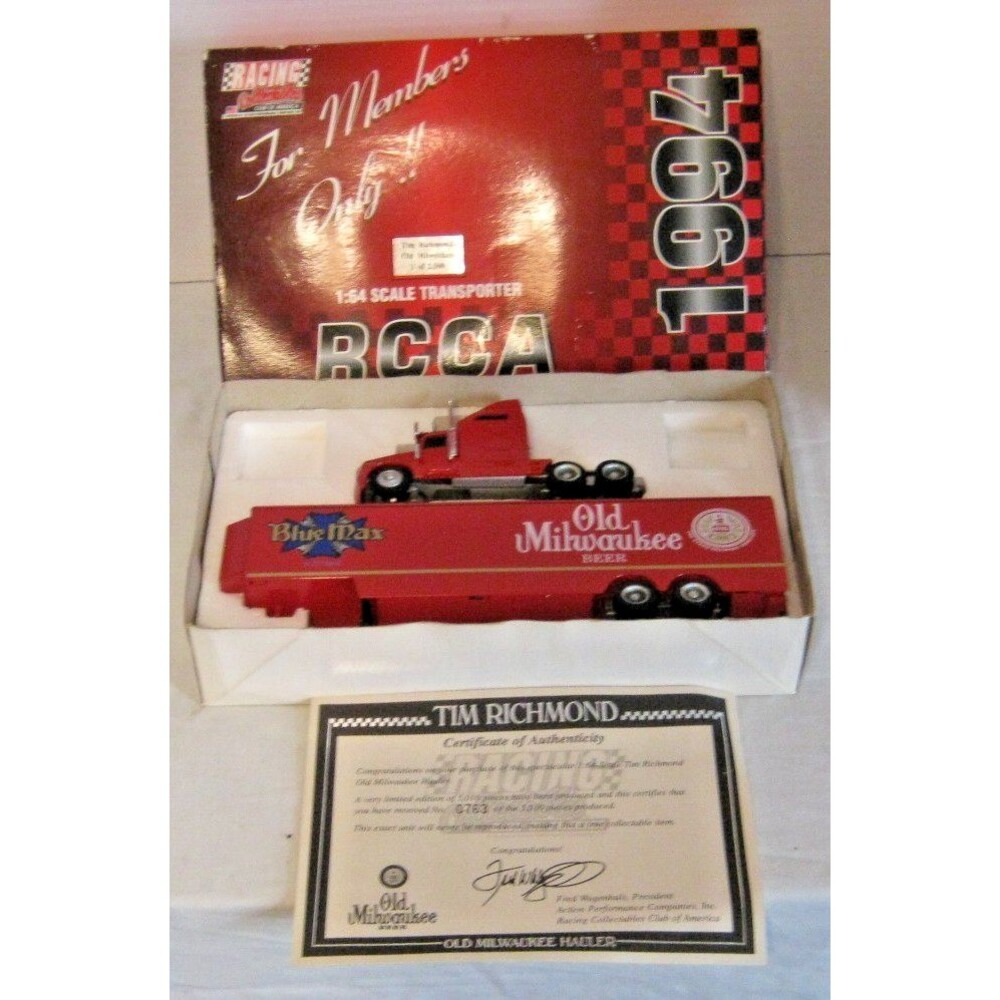 1994 RACING COLLECTIBLE scale1:64 TIM RICHMOND OLD MILWAUKEE BEER TRANSPORTER